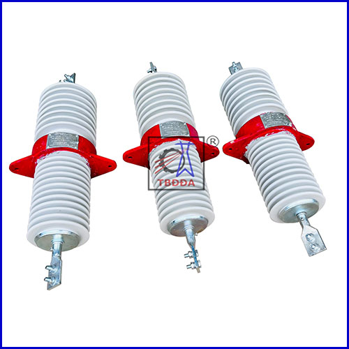 Sứ xuyên tường 35kV gốm